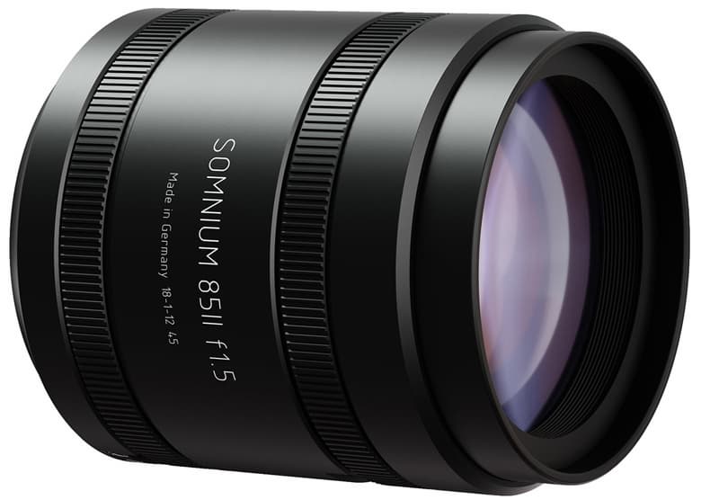 Объектив выпускается в вариантах для камер с креплениями Canon EF, Nikon F, M42, Pentax K, Sony E и Fujifilm X