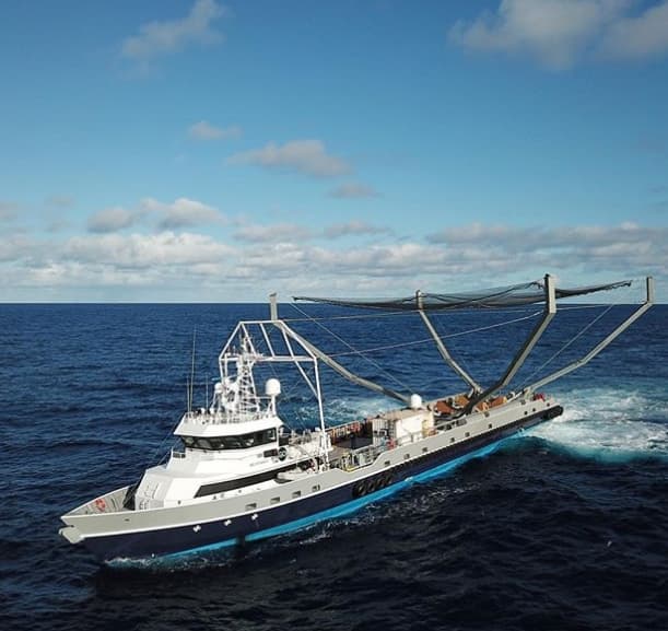 SpaceX успешно запустила спутники Microsat-2a и Microsat-2b