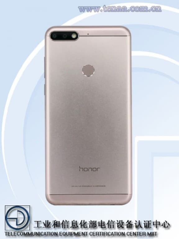 Смартфон Huawei Honor 7C оснащен сдвоенной камерой на модулях разрешением 13 и 20 Мп