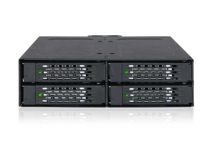 Корзина Icy Dock ToughArmor MB607SP-B поддерживает горячую замену накопителей