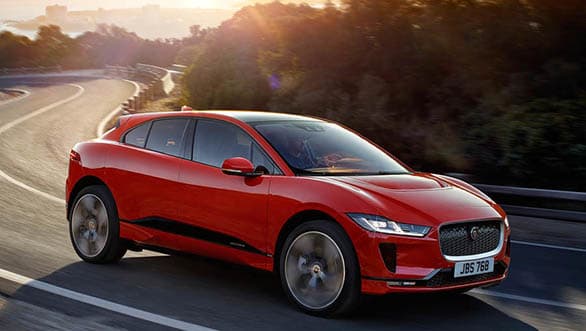 Электрический кроссовер Jaguar I-Pace может проехать без подзарядки почти 500 км