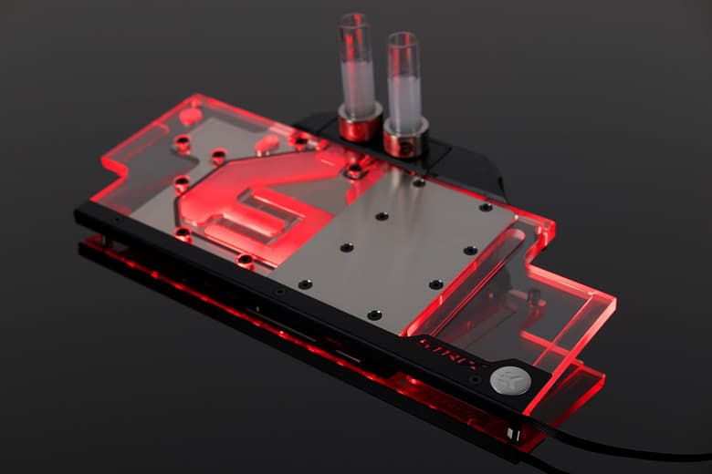 Производитель рекомендует дополнить водоблок усилительной пластиной