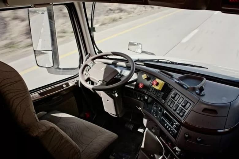 Беспилотные тягачи уже перевозят грузы в США 