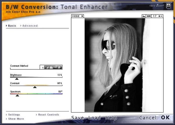 Преобразование в черно-белый режим с усилением контраста в Nick Color Efex Pro