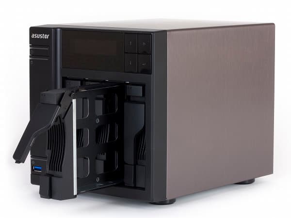 Внешний вид Asustor AS-604T
