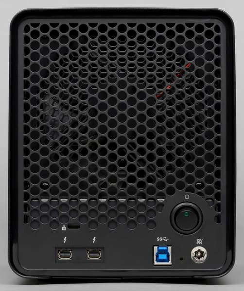 Внешний вид накопителя Drobo 5D