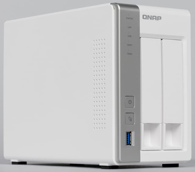 Внешний вид QNAP D2