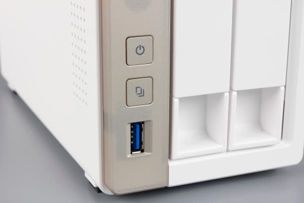 Внешний вид QNAP TS-251