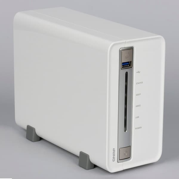 Внешний вид QNAP TS-251C