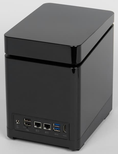 Внешний вид QNAP TS-453mini Внешний вид QNAP TS-453mini