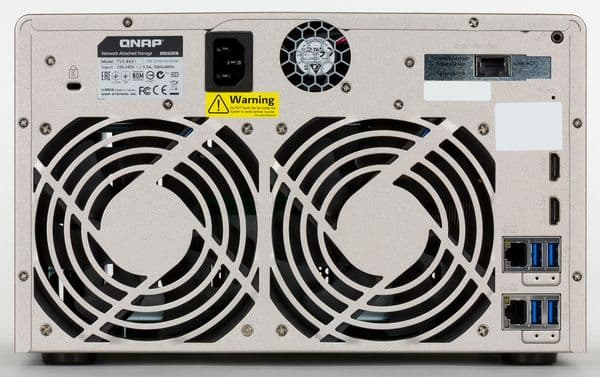 Внешний вид QNAP TVS-863+ Внешний вид QNAP TVS-863+