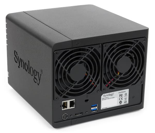 Внешний вид Synology DS415+