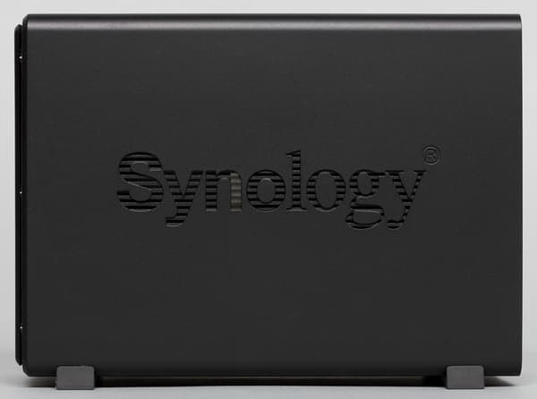 Внешний вид Synology NVR216