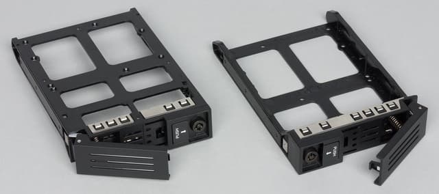 Конструкция Thecus N2810