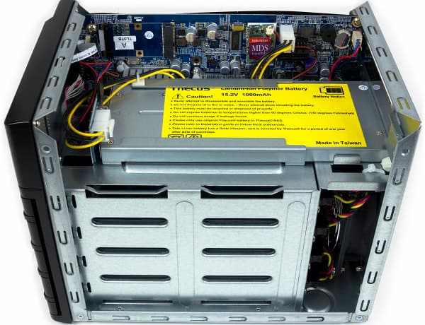 Конструкция Thecus N4800