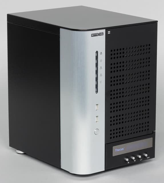 Внешний вид сетевого накопителя Thecus N7770-10G Внешний вид сетевого накопителя Thecus N7770-10G