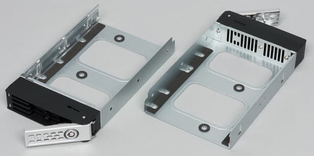 Конструкция сетевого накопителя Thecus N7770-10G Конструкция сетевого накопителя Thecus N7770-10G