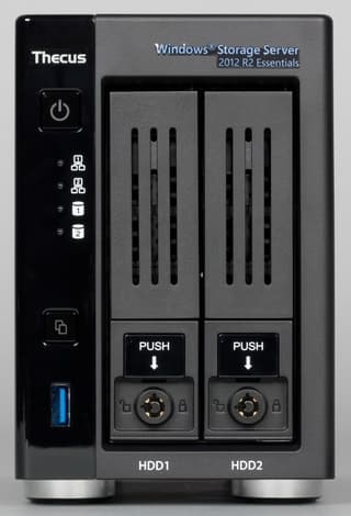 Внешний вид сетевого накопителя Thecus W2810Pro