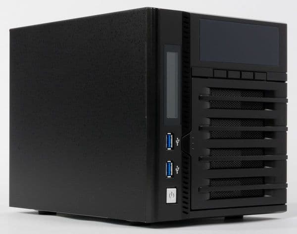 Внешний вид Thecus W4000+ Внешний вид Thecus W4000+