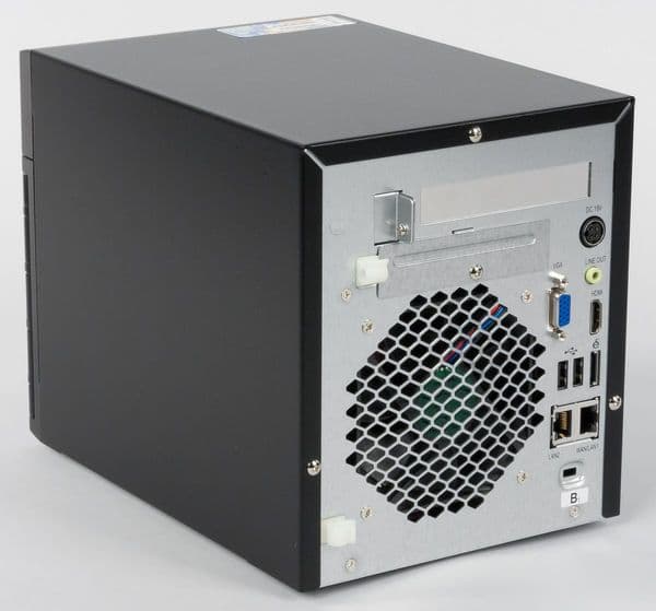 Внешний вид Thecus W4000+ Внешний вид Thecus W4000+