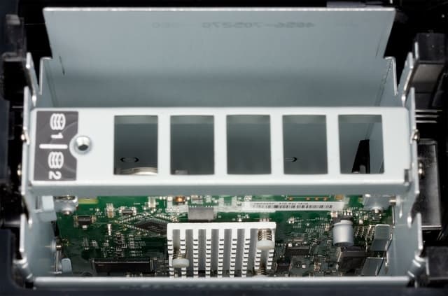 Конструкция сетевого накопителя WD My Cloud EX2 Ultra