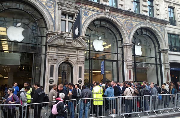 Очередь за iPhone 6
