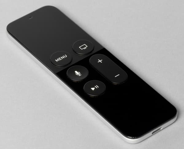 Пульт ДУ Apple TV