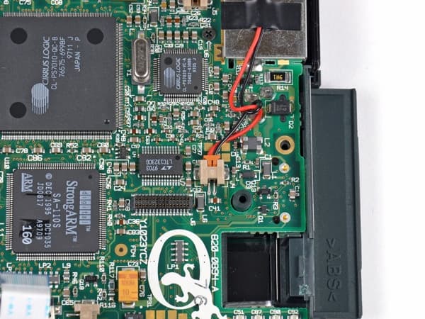 Процессор Digital StrongARM в КПК Newton MessagePad 2000