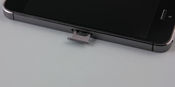 Нижняя грань iPhone 5s