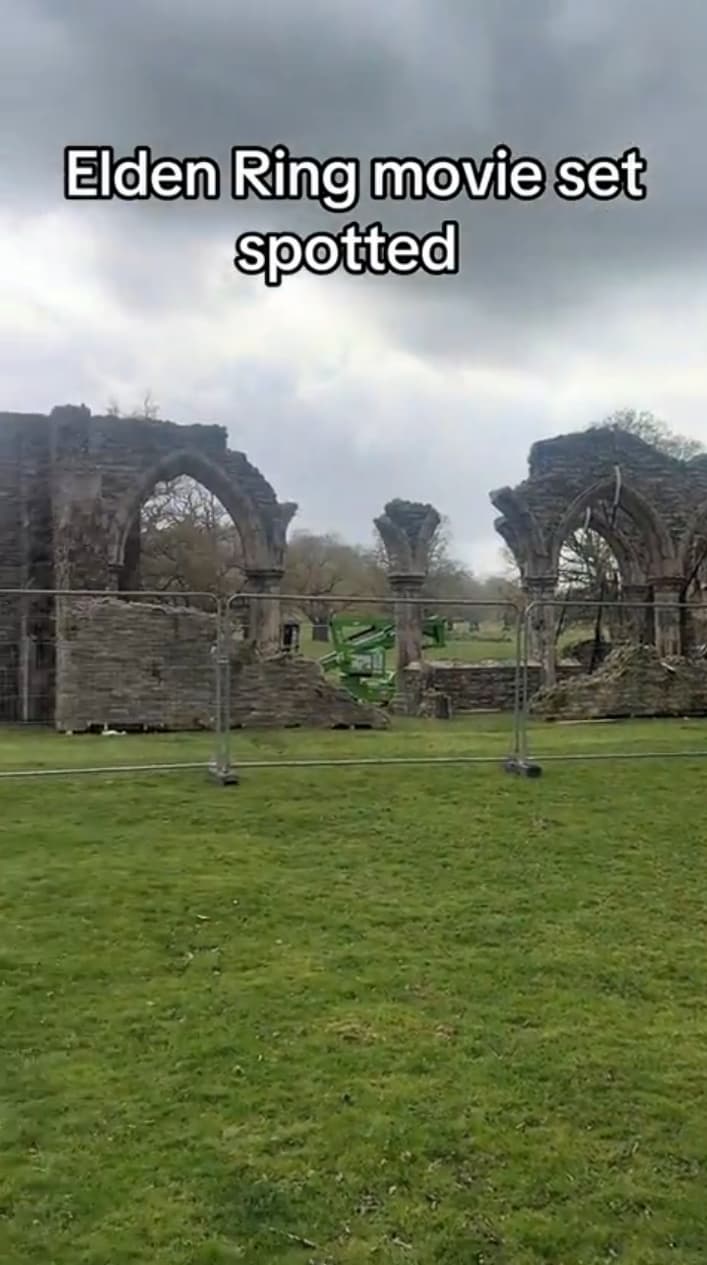Elden Ring film set construction: Detailed ruins