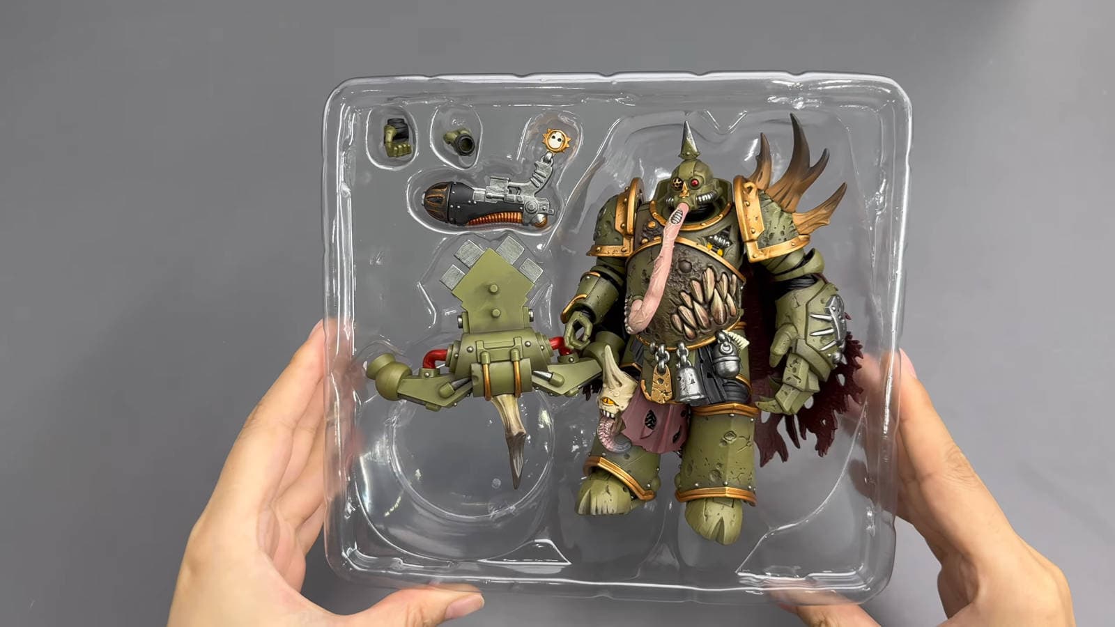 Права на изображения принадлежат Games Workshop и JoyToy