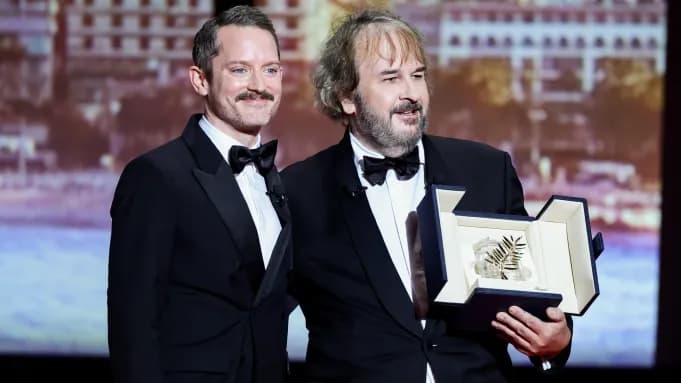 Элайджа Вуд и Питер Джексон на на церемонии открытия 79-го Каннского кинофестиваля