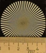 Nikon D5300, тестовый снимок: ISO 3200, JPG, фильтр шумов «нормальный», край кадра