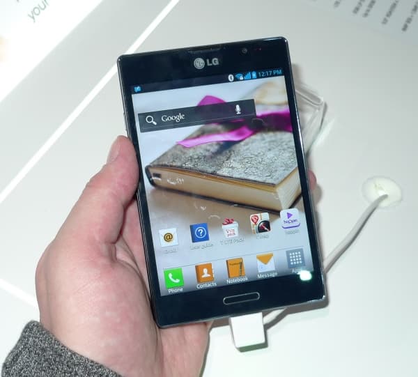 Мобильные новинки CES 2013