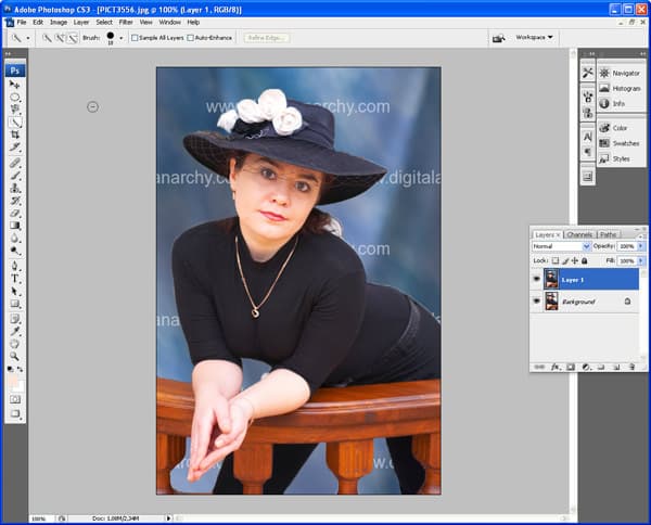Фотография с задним планом, созданным в Backdrop Designer