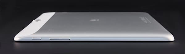Правая грань Huawei MediaPad 10 FHD