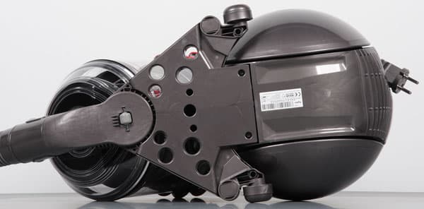 Пылесос Dyson DC52 Animal Complete, вид снизу Пылесос Dyson DC52 Animal Complete, вид снизу