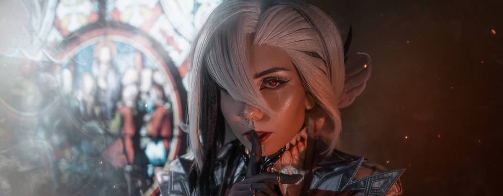 Встреча с Роковой луной: модель показала косплей Арлекино из Genshin Impact