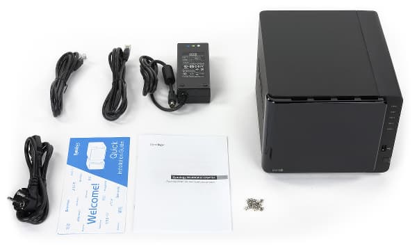 Комплект поставки Synology DS415+