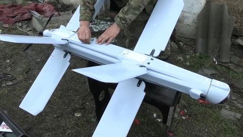Подготовка расчёта дрона-камикадзе «Ланцет» к боевой работе