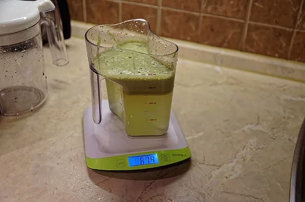 прозрачный, как из пакета, напиток