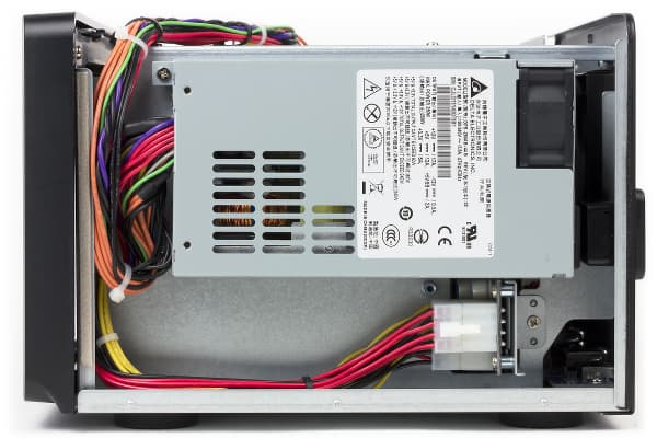 Конструкция Synology DS1513+ Конструкция Synology DS1513+