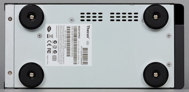 Внешний вид сетевого накопителя Thecus W2810Pro
