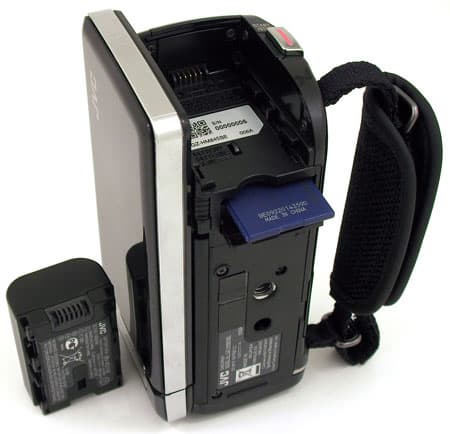 Видеокамера JVC GZ-HM845