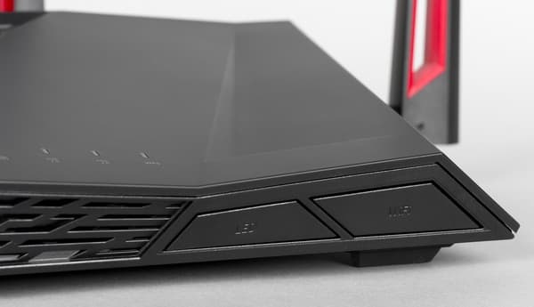 Внешний вид Asus RT-AC88U Внешний вид Asus RT-AC88U