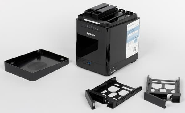 Конструкция QNAP TS-453mini Конструкция QNAP TS-453mini