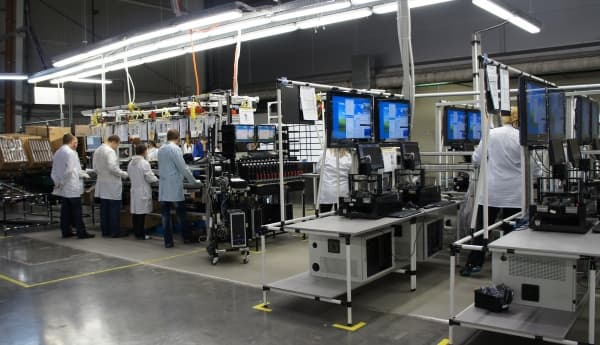 сборочная линия завода Jabil в Твери сборочная линия завода Jabil в Твери