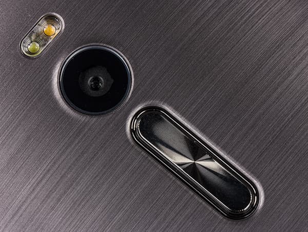 Дизайн смартфона Asus Zenfone 2 ZE551ML