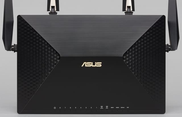 Внешний вид Asus BRT-AC828