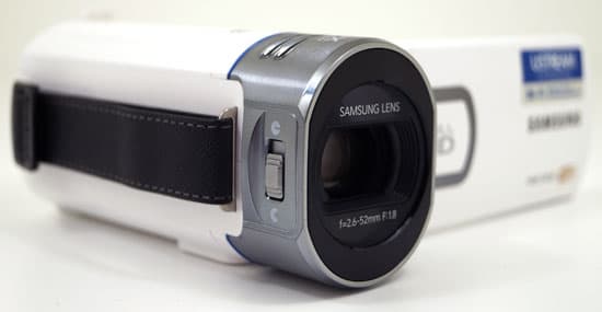 Видеокамера Samsung HMX-QF30